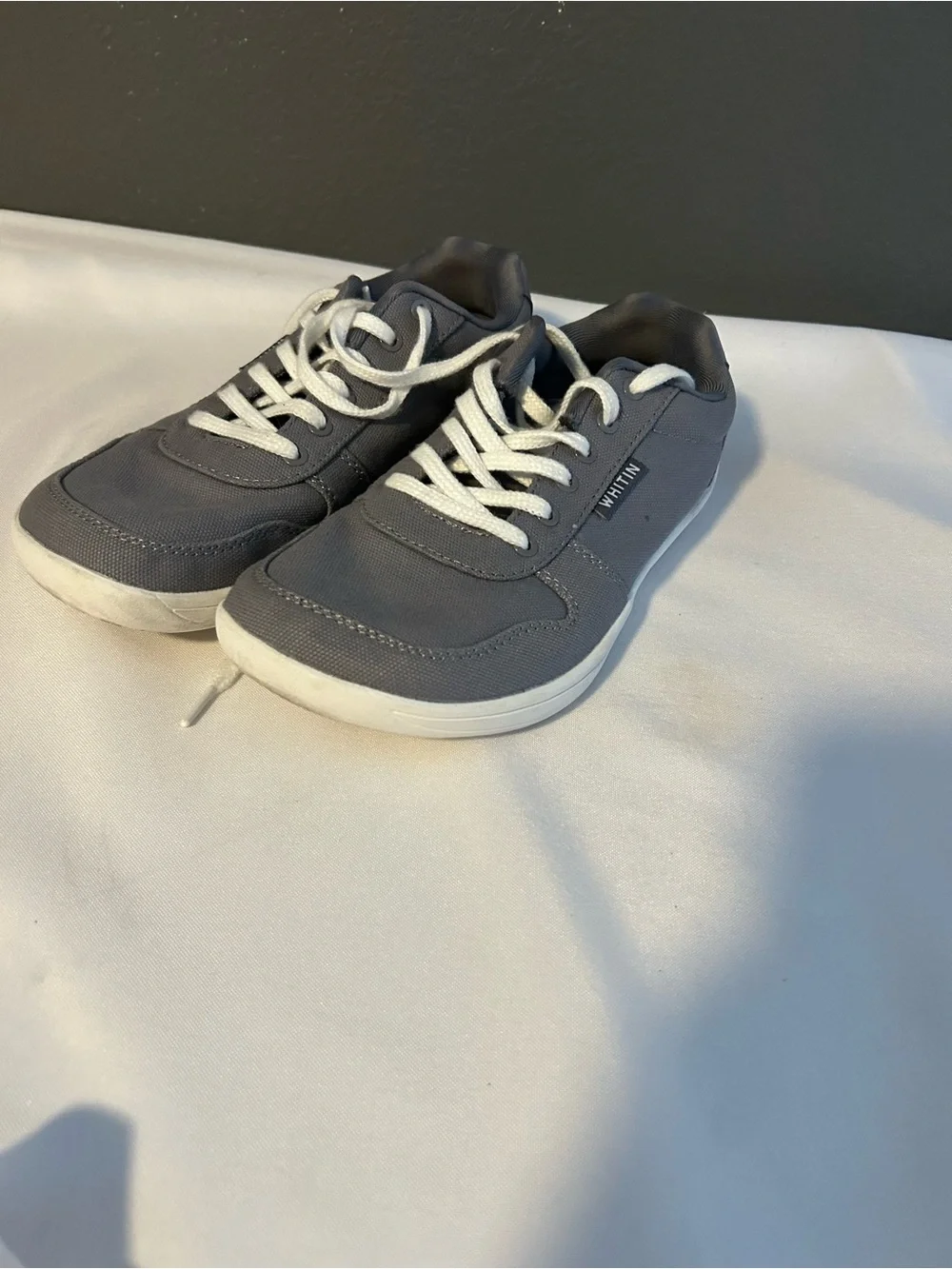 Whitin Casual Gray Men's Sneakers with White Laces